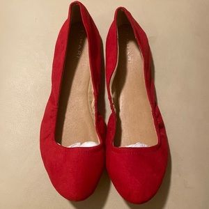 Tahari Violet Ruched Ballet Flats, Size 8.5, Red, new, never worn